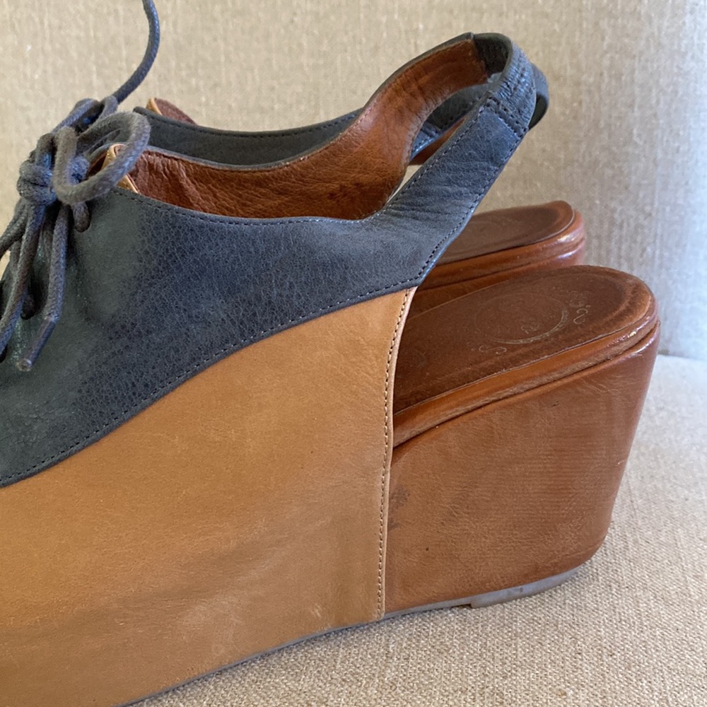 Jeffrey Campbell Leather Two Tone Lace Up Wedges Blue Tan Size 7 - Picture 3 of 13